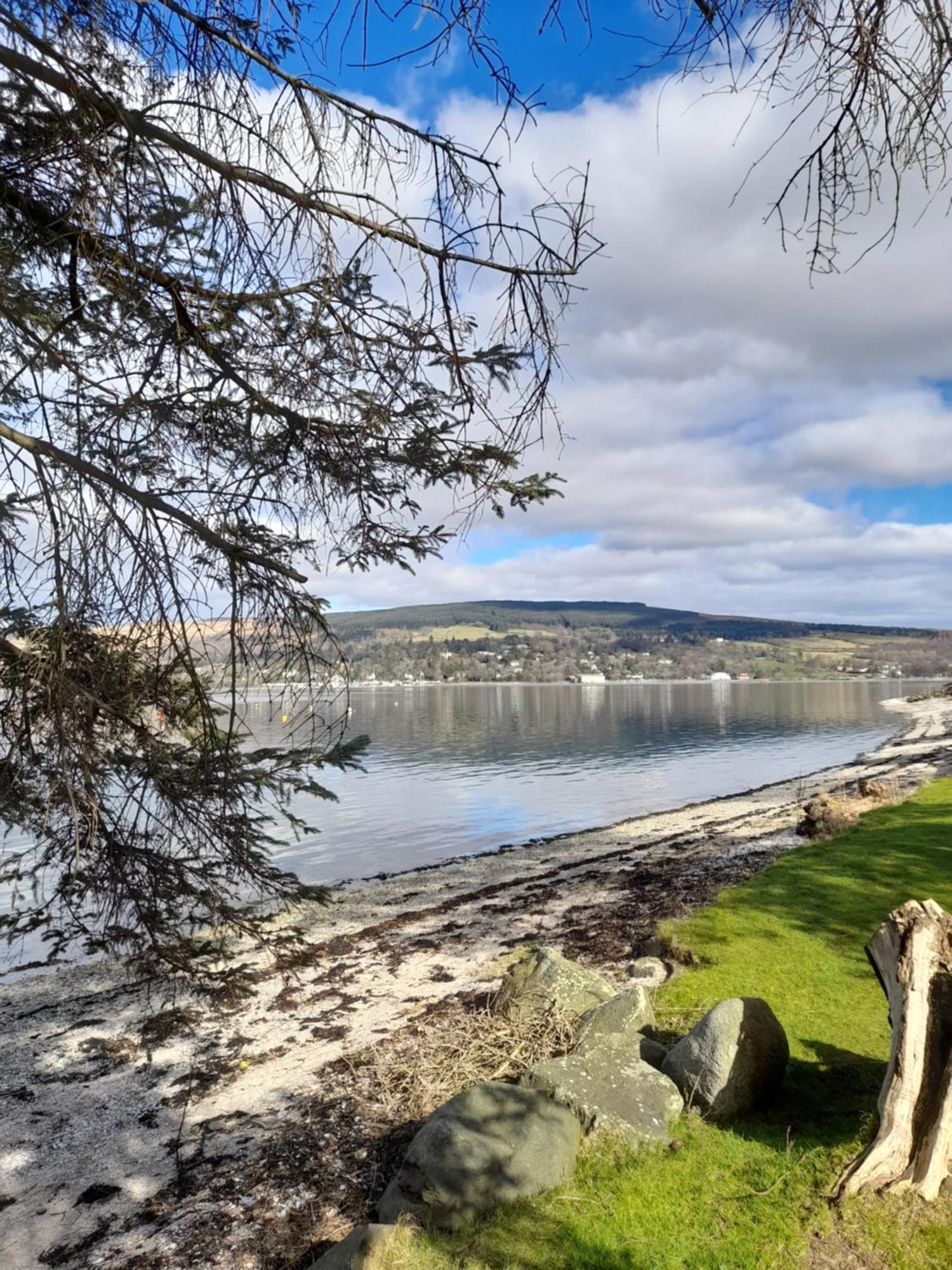 Cosy Lochside Cottage With Mountain And Sea Views Clynder Dış mekan fotoğraf